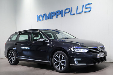 Volkswagen Passat Variant GTE Plug-In Hybrid 160 kW (218 hv) DSG-automaatti ** Adapt.vakkari / Matrix-Led / Navi / Digimittaristo ** - Hyvin varusteltu hybridi Passat toiselta omistajalta hyvällä huoltohistorialla