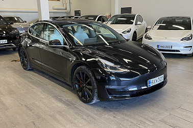 Tesla Model 3 Performance Dual Motor AWD **2x renkaat / Lasikatto / ACC / Navi ** - Tesla Model 3 Performance – nopea, neliveto, hyvä akku!