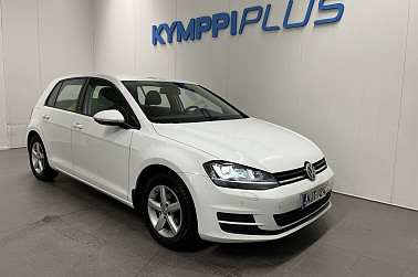 Volkswagen Golf Comfortline Edition 40 1,2 TSI 77 kW (105 hv) BMT DSG-automaatti 4-ovinen ** 2-Om. Suomiauto / Webasto / Tutkat ** - Luotettava ja näyttävä Suomi-auto! Webasto kaukosäädöllä, Bi-Xenonit ja hyvä huoltohistoria.