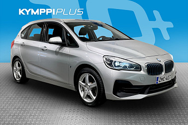 BMW 225 F45 Active Tourer 225xe A Business ** 2-Om. Suomiauto / Navi / HUD ** - Tämä tyylikäs BMW ladattava hybridi yhdistää huipputeknologian, tehokkuuden ja mukavuuden!