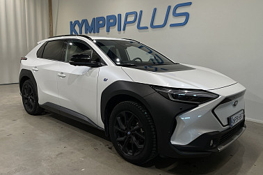 Subaru Solterra Touring ** Harman Kardon / Koukku / Adapt. Vakkari / 360 kamera ** - ** 1 omistaja / SoH 96,8% / Muistipenkki / Tehdastakuu **