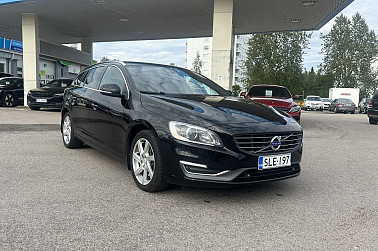 Volvo V60 D5 AWD Business Summum Edition aut ** / Kessy / Voc / Webasto / ** - Tyylikäs ja tehokas neliveto Volvo etsii uutta omistajaa!