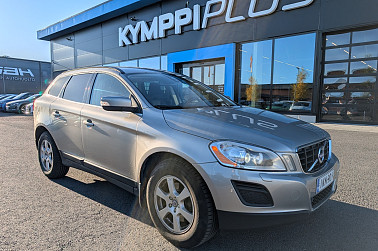 Volvo XC60 D3 AWD Momentum aut ** Suomi-auto / Koukku / Webasto / Vakkari - Hyvin varusteltu ja säännöllisesti huollettu auto, jakohihna juuri vaihdettu!