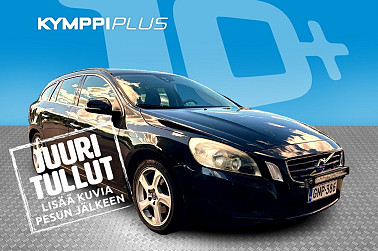 Volvo V60 D3 Momentum - Koukku / Polttoainetoiminen lisälämmitin / Cruise / Tutka