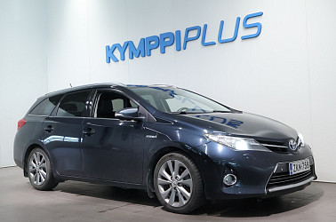 Toyota Auris Touring Sports 1,8 Hybrid Premium ** Suomiauto / Navi / Lohko ja sisäp. ** - Luotettava ja taloudellinen hybridi huippuvarusteilla – täydellinen valinta arkeen ja pidemmälle!