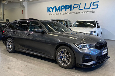 BMW 330 G21 Touring 330e Business M Sport**Comfort Access / HUD / BMW-laserajovalot / Hifipaketti / Driving Assistant** - BMW 330e Touring Business M Sport – 2021 Tyylikäs ja suorituskykyinen ladattava hybridi, joka yhdistää BMW:n ajonautinnon ja sähköajon taloud