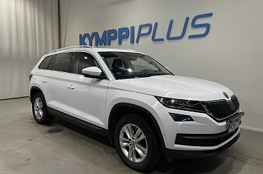 Skoda Kodiaq 2,0 TDI 190 4x4 Style DSG Autom. ** Webasto / Vetokoukku / Adapt. cruise / Nahkaverhoilu / Panorama / Kamera ** - Ilmastoidut etuistuimet / Sähkötoiminen hands free takaluukku / Sähkösäätöiset etuistuimet muistilla / LED / Kaukovaloavustin