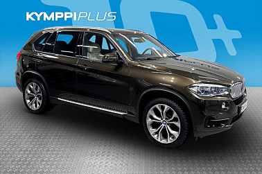 BMW X5 F15 xDrive40e A * Bang & Olufsen / Comfort penkit / HUD / LED / Kääntyvä koukku * - Hiljainen, tehokas ja mukava – X5 40e sopii sekä kaupunkiin että pitkälle matkalle. Hybridi tuo säästöä, neliveto varmuutta.