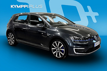 Volkswagen Golf GTE Plug-In Hybrid 150 kW (204 hv) DSG * ACC / LED / Vetokoukku / Nahkaverhoilu * - Urheilullinen hybridi 150 kW teholla! Kiihdytä sähköllä, lataudu ja lähde liikkeelle. GTE on voimaa ilman kompromisseja.