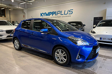 Toyota Yaris 1,5 Hybrid Premium Business 5ov ** Suomi-auto / Lasikatto / Lohkolämmitin / Kahdet renkaat ** - Navigointi / Puolinahka / Vakionopeudensäädin / Peruutuskamera