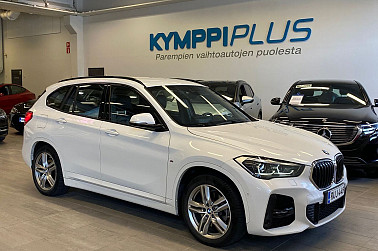 BMW X1 F48 xDrive25e A Charged Edition M Sport**Vetokoukku / HUD / Hifit / Urheiluistuimet / Nahat / Navi Plus** - BMW X1 xDrive25e A Charged Edition M Sport 2020 – Ladattava hybridi, M Sport -paketti ja kattavat varusteet!