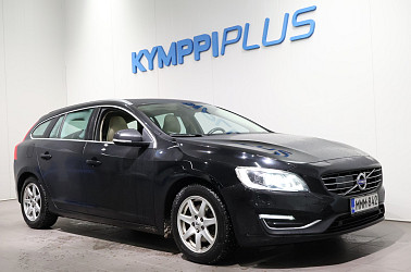 Volvo V60 T5 Bi-fuel Summum aut ** Adapt. vakkari / Webasto / Koukku / Nahat ** - Volvo V60 täynnä herkkuja: nahkasisusta, kattoluukku, ACC, lisälämmitin ja turvallisuustekniikkaa.