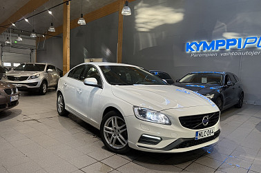 Volvo S60 D4 AWD Business Classic R-Design aut **Xenon / Webasto / Volvo On Call / Bluetooth / Navi** - Hienosti varusteltu S60 R-Design