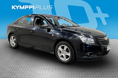 Chevrolet Cruze 4-ov LS 1,6 83kW MT5 **Moottorinlämmitin / Ilmastointi / Hyvät nastat / Kansiremontti ja jakopää 2022** - Juuri huollettu Suomi-auto hyvillä talvirenkailla!