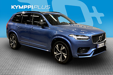 Volvo XC90 T8 TwE AWD R-Design aut ** 7-paikkainen / Kattoluukku / LED / Navigointi / Keyless / 360 Kamera ** - Tehokas AWD-lataushybridi: 7 paikkaa, R-Design, HUD, 360-kamera, kattoluukku ja vetokoukku.