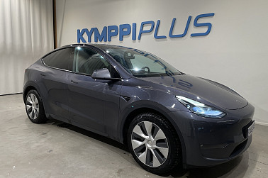 Tesla Model Y Long Range** EAP / Lasikatto / Adapt.vak / Lämpöpumppu / Matrix-led