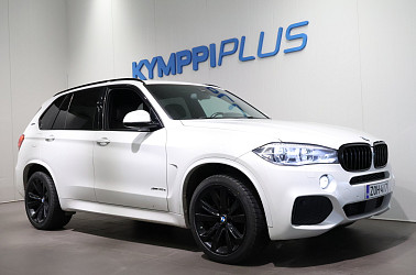 BMW X5 F15 xDrive40e A ** Adapt. LED-valot / M-sport / HUD / HiFi ** - Ajamisen uusi taso, joka tekee arjesta luksusta ja jokaisesta matkasta seikkailun.