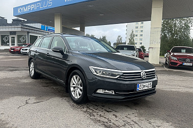 Volkswagen Passat Variant Comfortline 1,6 TDI 88 kW (120 hv ** / Webasto / Led / Koukku / ** - Tyylikäs ja tilava farmari erinomaisella ajomukavuudella ja alhaisella kulutuksella!