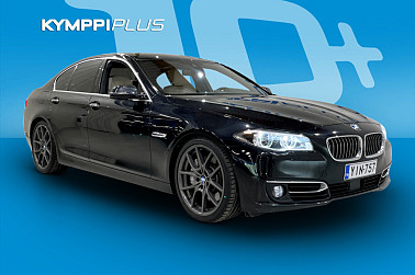 BMW 550 F10 Sedan 550i TwinPower Turbo A xDrive ** B&O / ACC / HUD / Comfort-nahat / Night Vision ** - Suomi-auto kattavalla varustelulla — tässä Bemarissa on kaikki mitä voit toivoa!