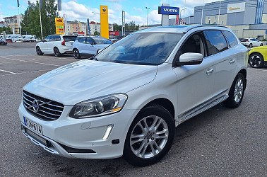 Volvo XC60 D5 AWD Business Summum aut / Voc / Webasto / Lasikatto / Nahat / Suomi-auto - Tehokas ja tyylikäs Volvo XC60 D5 AWD – neliveto mukavuudella ja suorituskyvyllä!