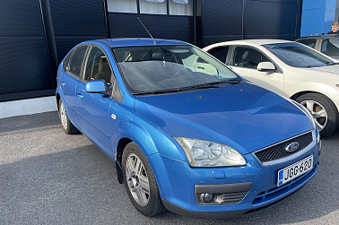 Ford Focus 1,6 VCT 115hv Ghia M5 5-ov ** Suomi-auto / 2 omistajaa / Jakopää juuri tehty - Näppärä kauppakassi odottaa uutta kotia!