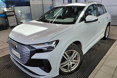 Audi Q4 e-tron 50 e-tron quattro ** Suomi-auto / 1 omistaja/ Adapt. Vakkari / Peruutuskamera ** - ** ALV / 2x renkaat ja vanteet / SoH 94,5% / Lämpöpumppu **