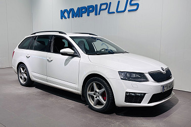 Skoda Octavia Combi 2,0 TDI RS **Xenon / Koukku / Sähköluukku ** - Sporttinen RS-malli tarjoaa pirteän dieselin väännön, napakan ajotuntuman ja erinomaiset tilat