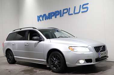 Volvo V70 2,0F Momentum ** Lohko ja sisäp. / Puolinahat / Koukku ** - Luotettava ja hyvin varusteltu Volvo V70 – tilaa, mukavuutta ja varmuutta joka kilometriin.