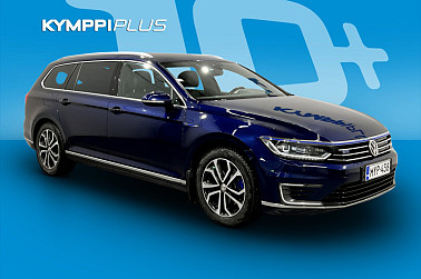 Volkswagen Passat Variant GTE Plug-In Hybrid 160 kW (218 hv) DSG-automaatti **LED / Adapt.vakkari / Nahka-alcantara / Koukku** - Tehokas ja tilava Passat GTE – sähköllä arkeen, bensalla pidemmälle. Tyylikäs hybridi nyt KymppiPlussalta Kokkolasta!