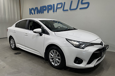 Toyota Avensis 1,8 Valvematic Active Sedan Multidrive S** Nahat / Koukku / P-kamera / Navi / Cruise** - Tyylikäs valkoinen Avensis, jossa nahkaa, automaatti ja varusteet kohdallaan – juuri sellainen kuin Toyotalta toivot