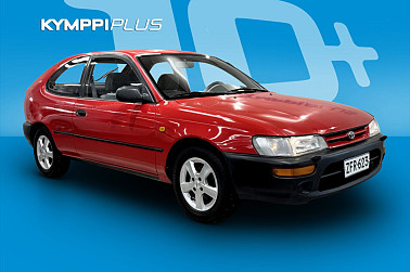 Toyota Corolla FX 1,3 16V Xi 3d * MÄRKÄ LEIMA! * - Legendaarinen Corolla! Punainen 2-ovinen klassikko, 1.3 bensakoneella - luotettava ja ajaton!