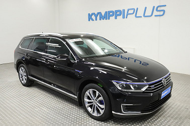 Volkswagen Passat Variant GTE Plug-In Hybrid 160 kW (218 hv) DSG-automaatti ** Muistipenkki hieronnalla / Webasto / ACC / Tutkat / LED ** - Tehokas, tyylikäs ja taloudellinen – Passat GTE nyt 2,89 % korolla ja Ostoturvalla!