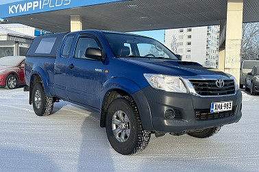 Toyota Hilux Extra Cab 2,5 D-4D 4WD 144 DLX+ ** / Vähän ajettu! Ilmastointi / Koukku / 2x renkaat ja vanteet / ** - Kestävä rakenne ja Toyotan tunnettu luotettavuus. Heti ajoon.