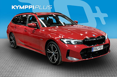 BMW 330 G21 Touring 330e xDrive Business M Sport ** ACC / Kamera / Vetokoukku ** - BMW 330e xDrive Touring M Sport – voimaa, tyyliä ja taloudellisuutta samassa paketissa.