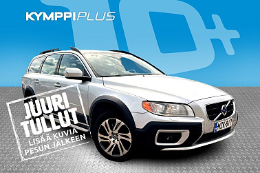 Volvo XC70 D5 AWD Summum aut * Uudet kesärenkaat / Juuri leimattu! * - Koukku / Navi / Webasto / Muistipenkki / Nahat