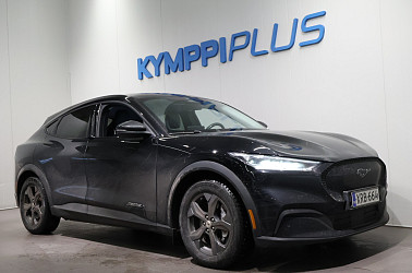Ford Mustang Mach-E 98kWh 294hv A1 RWD 5-ovinen **Adapt.vakkari, Kamera, koukku, kessy** - Sähköä suoniin – Mustang-henkeä renkaisiin.