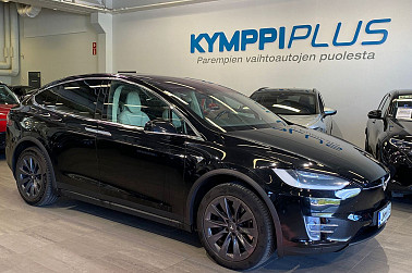 Tesla Model X 100 D ** SoH 87,7% / 2 x renkaat vantein / Lasikatto / LED / ACC / Nahat / P.kamera / Vetokoukku ** - Tilava ja tehokas sähkö-SUV pitkällä toimintamatkalla, kattavalla varustelulla ja takuulla.