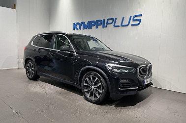 BMW X5 G05 xDrive45e A ** Adapt.vakkari / Lasikatto / 360-kamera / Vetokoukku ** - Tehokas ja ylellinen plug-in-hybridi, jossa 6-sylinterinen voima yhdistyy sähköajon hiljaisuuteen