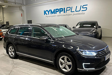 Volkswagen Passat Variant GTE Plug-In Hybrid 160 kW (218 hv) DSG-automaatti **Koukku / ACC / P.kamera / Navi / Digimittaristo ** - Taloudellinen plug-in-hybridi: tilava Passat GTE, huippuvarusteet ja ajomukavuus