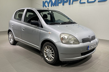 Toyota Yaris 1,3 VVT-i Linea Luna AT 3d ** MYYDÄÄN HUUTOKAUPASSA ** / Lohko+sisäpistoke / Digitaalimittaristo / 2x Renkaat - Toyota Yaris automaattina, talvirenkaat ja moottorilämmitin – fiksu valinta arkeen!