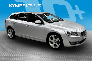 Volvo V60 D4 AWD Summum aut ** / Webasto / Kessy / Nahat / ** - Taloudellinen diesel, mukava ajaa ympäri vuoden nelivedon ja automaattivaihteiston ansiosta.
