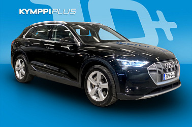 Audi e-tron 55 quattro ** Navigointi / Vetokoukku / LED / P.kamera / Nahkaverhoilu / Sport penkit ** - 417 km toimintasäde, 155 kW pikalataus – Audi e-tron on sähköinen matkakumppani!