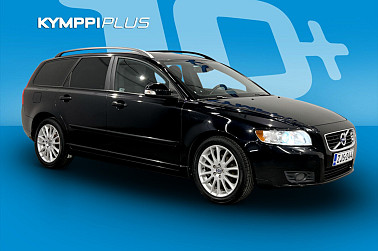 Volvo V50 2,0F Classic man **E85 Flexifuel / Xenon / Vakionopeudensäädin / Lohkolämmitin ja sisäpistoke** - Volvo V50 2.0F Classic man 2010 – Luotettavaa laatua, taloudellista ajamista ja kattavat varusteet