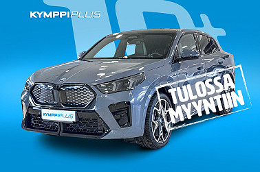 BMW iX2 U10 xDrive30 M-Sport ** Adapt.Cruise / Comfort Access / Lasikatto / LED-ajovalot / Harman & Kardon - Urheilullinen premium-sähköauto huippuvarusteilla!