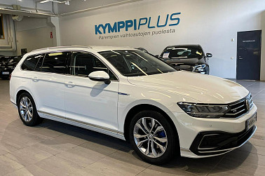 Volkswagen Passat Variant GTE Plug-In Hybrid 160 kW (218 hv) DSG-automaatti ** Navigointi / ACC / LED / Tutkat / 2 x Renkaat ** - 2020vm malli - juuri huollettuna ja jakohihna vaihdettuna!!