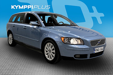 Volvo V50 2,4: ** Vakionopeudensäädin / Monitoimiohjauspyörä / Radio / Nahkapenkit ** - Moottori: 2430 cm3, Bensiini, 103 kW