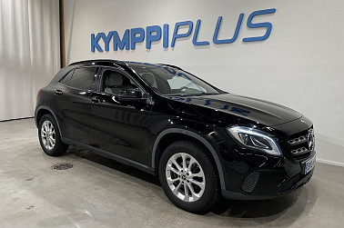 Mercedes-Benz GLA 180 A Premium Business ** Peruutuskamera / LED / IHC / Vakionopeudensäädin - Suomiauto toiselta omistajalta / Keinonahkaverhoilu / Hienossa kunnossa / Musta väri