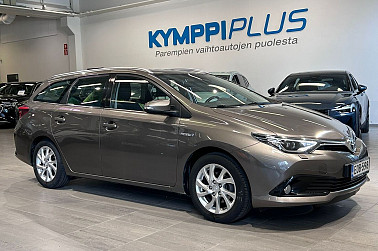 Toyota Auris Touring Sports 1,8 Hybrid Active Edition **1 omistaja / Kamera / Navi / Kaistavahti ** - Taloudellinen, hyvin varusteltu hybridifarkku heti ajoon – luotettava valinta arkeen ja matkoille!