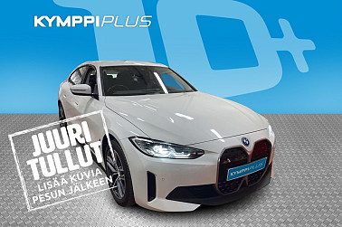 BMW i4 eDrive40 ** ACC / Navi / P. kamera / Kaistavahti / Blis / AppleCarPlay & Android auto / P.tutkat / ALV ** - RAHOITUSKORKO tähän autoon vain 3,89% - 2X renkaat vanteilla / Widescreen display