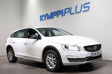 Volvo V60 Cross Country D3 Business aut ** Tutkat / Lämpöratti / 2x renkaat ja vanteet ** - Yhdistää tyylin ja käytännöllisyyden – juuri sinulle